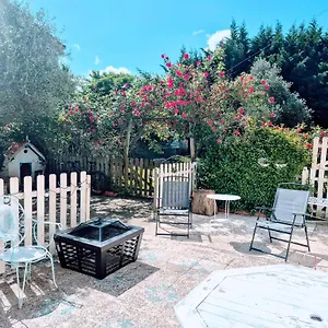 Ideal For Camino Quiet Basic Away From Crowds In Private House Homestay Zizur Mayor